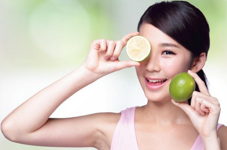 membersihkan jerawat dengan masker bawang putih