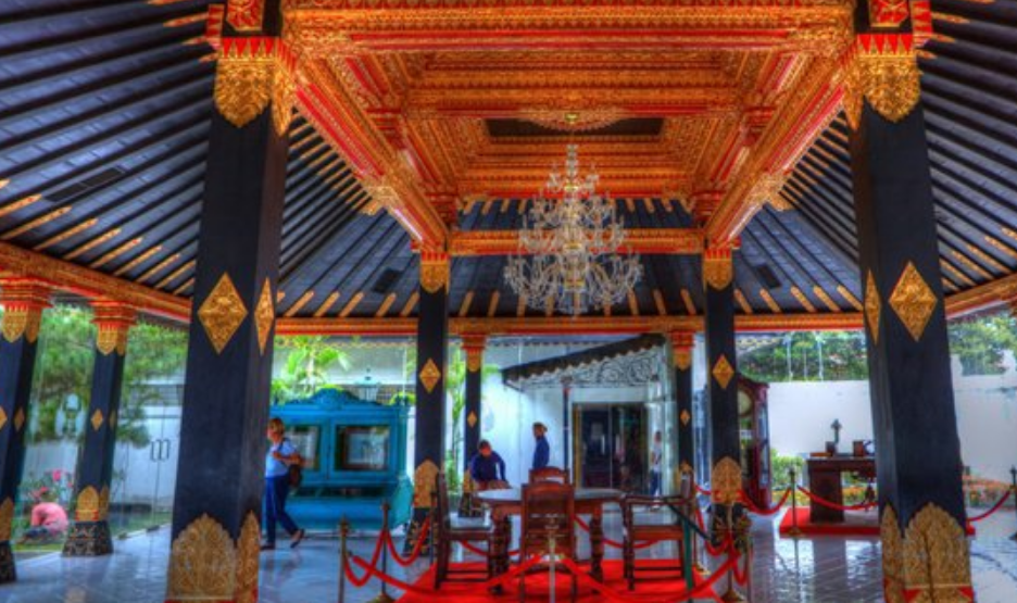 Belajar Sejarah Jawa di Wisata Keraton Yogyakarta