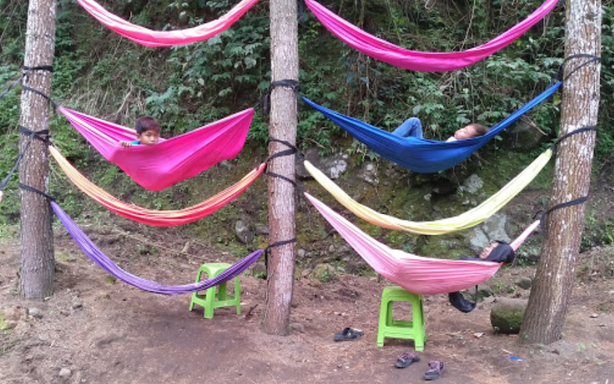 Bersantai di Wisata Air terjun Coban Putri Batu