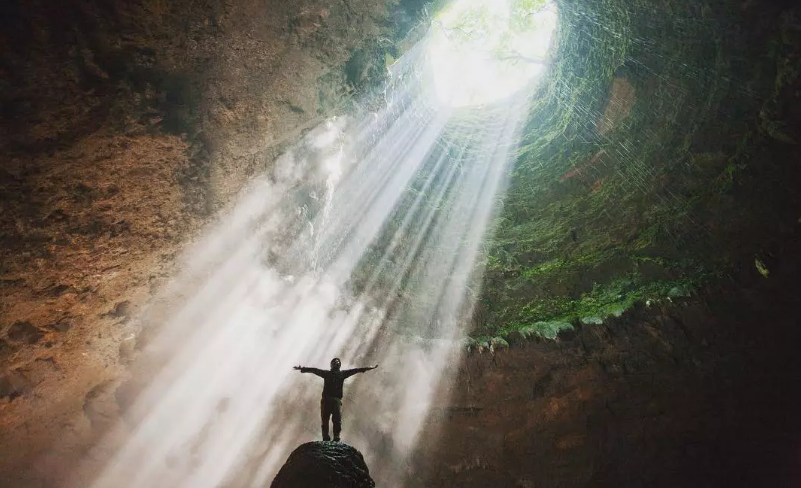 Berwisata ke Goa Jomblang Yogyakarta