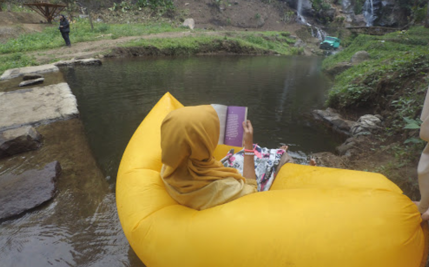 Coban Putri Batu Sejuk dan Cocok untuk Bersantai