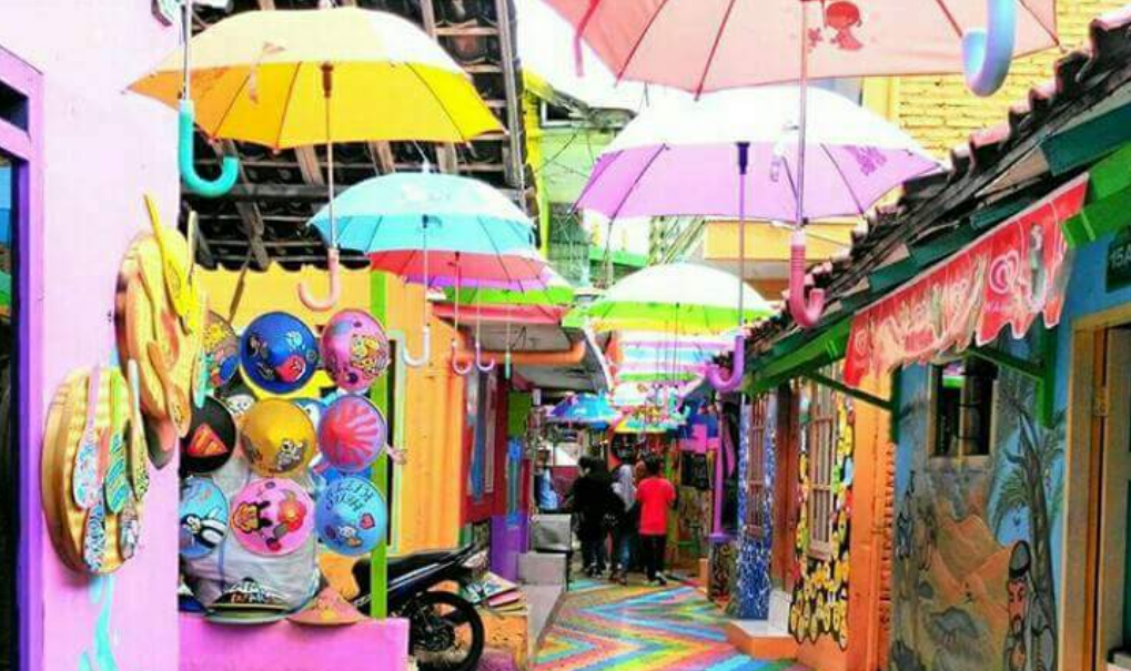 Lorong Payung Kampung Warna-Warni Jodipan