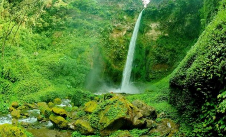 Menikmati Keindahan Wisata Air Terjun Coban Pelangi Malang