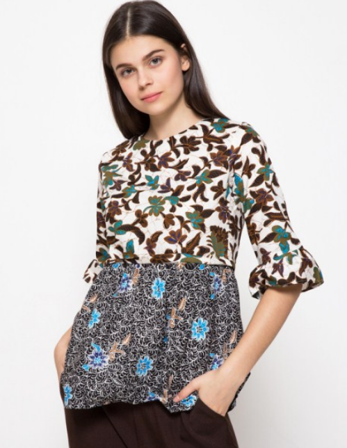 Model Baju Batik Kombinasi untuk Kerja