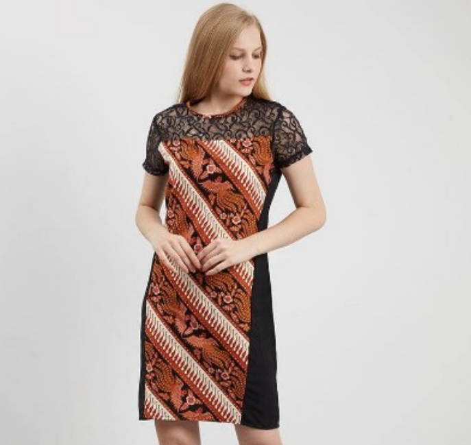 Model baju batik untuk kerja dan acara lain kombinasi brokat