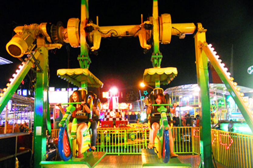 Wisata Batu Night Spectacular Sepeda Gila
