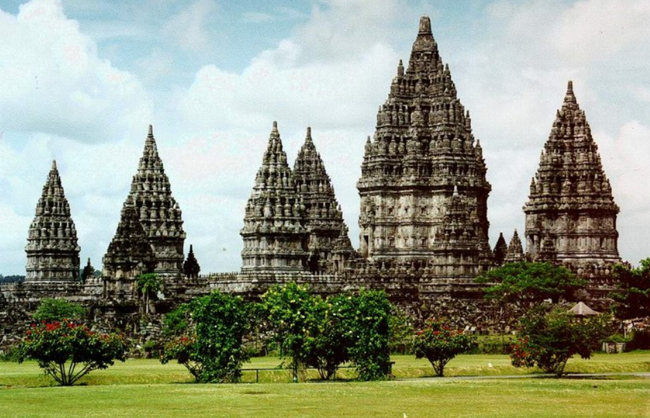 Wisata Candi Prambanan Yogyakarta