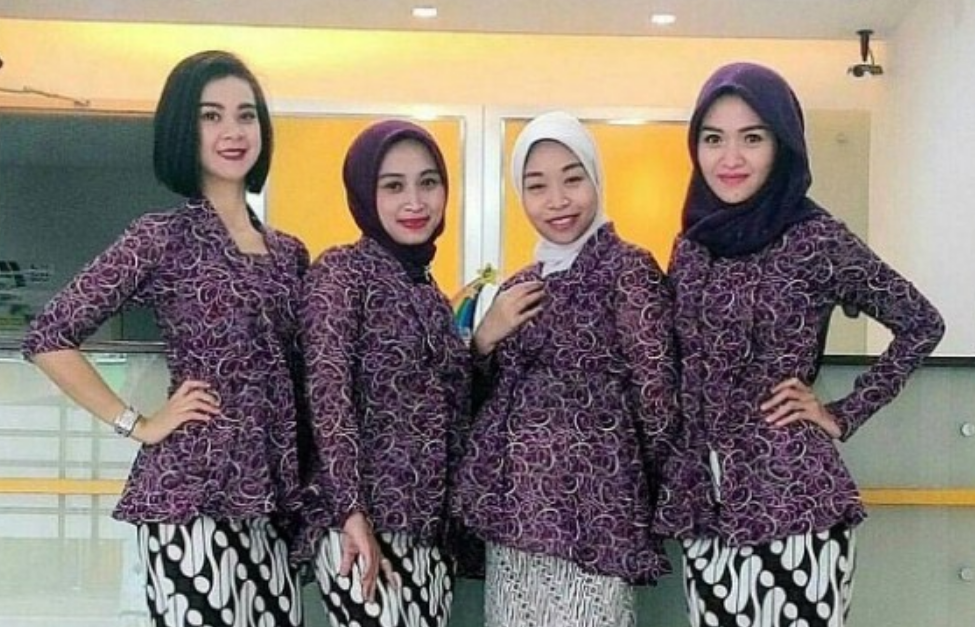 Model-Model Baju Batik Terbaru Untuk Atasan 2019
