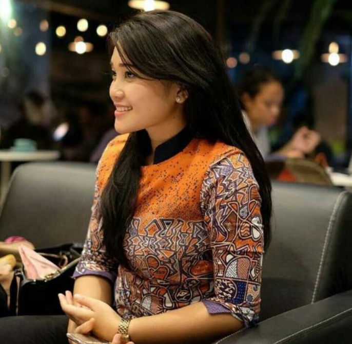 Model-Model Baju Batik Terbaru Untuk Kerja 2019