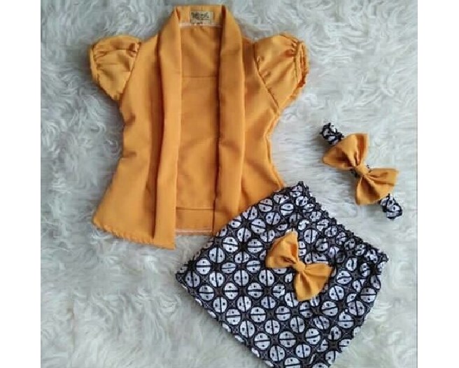 Model Kebaya Anak Kutubaru Pita Warna Gold