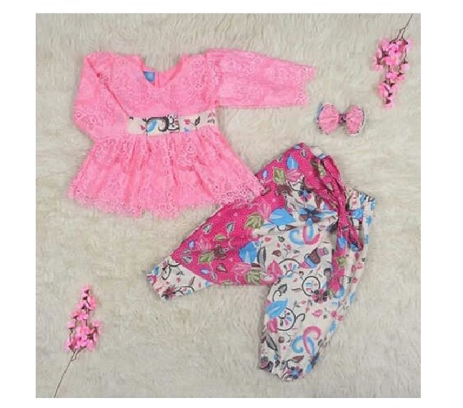 Model Kebaya Anak Peplum Panjang Kombinasi Batik Pink