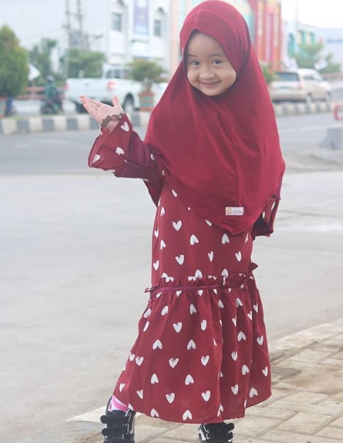 Baju Gamis Anak Bahan Katun Jepang Simple Motif Love Maroon
