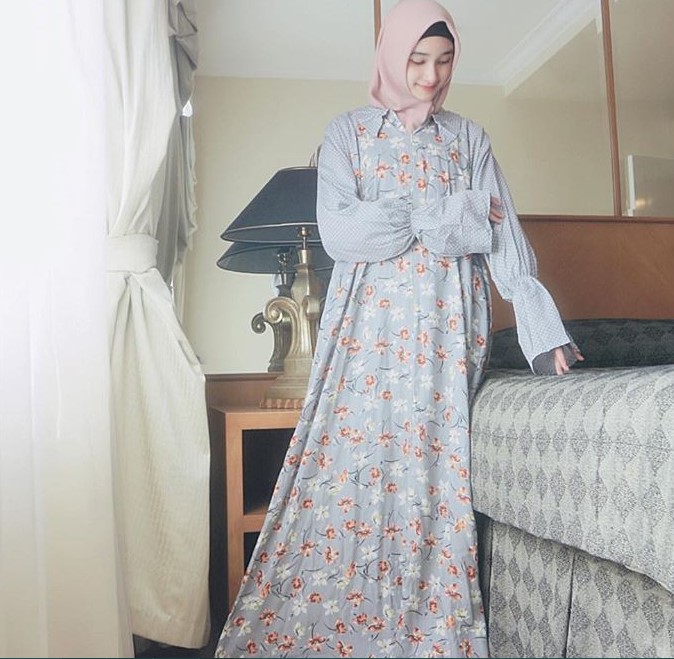 Baju Gamis Katun Jepang Motif Bunga Kombinasi Polos Soft Abu