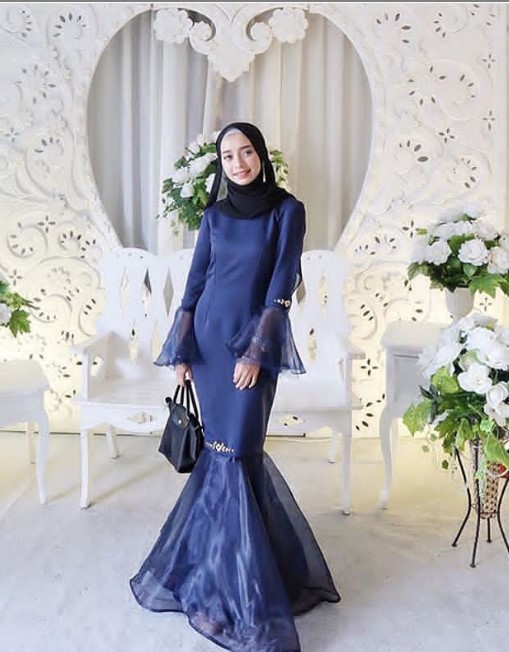 Baju Gamis Pesta Mewah Dan Elegan Lengan Lonceng Rok Duyung Satin Organza Navy