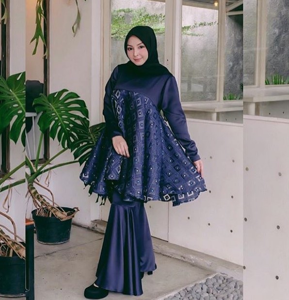 Baju Gamis Pesta Mewah Dan Elegan Model Peplum Rok Duyung Navy