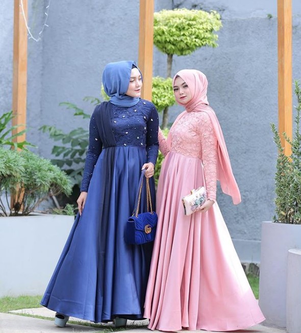 Baju Gamis Pesta Mewah Terkini Modern Brokat Satin Sifon Selendang Bahu Navy Soft Pink