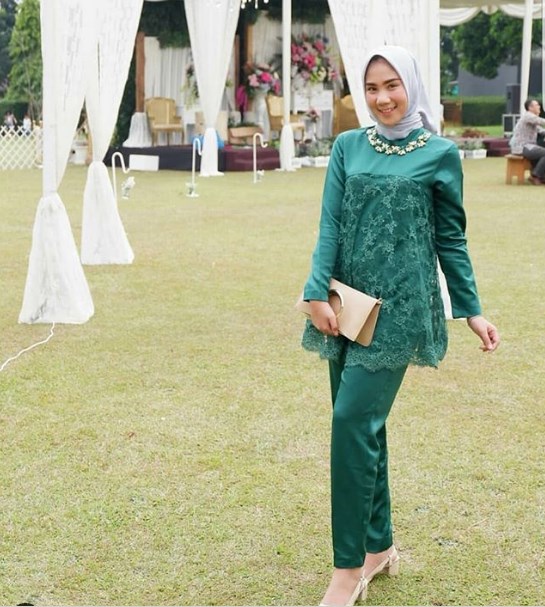 Baju Kebaya Brokat Atasan Blouse Hijau Tua