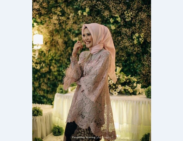 Baju Kebaya Brokat Atasan Blouse Soft Peach