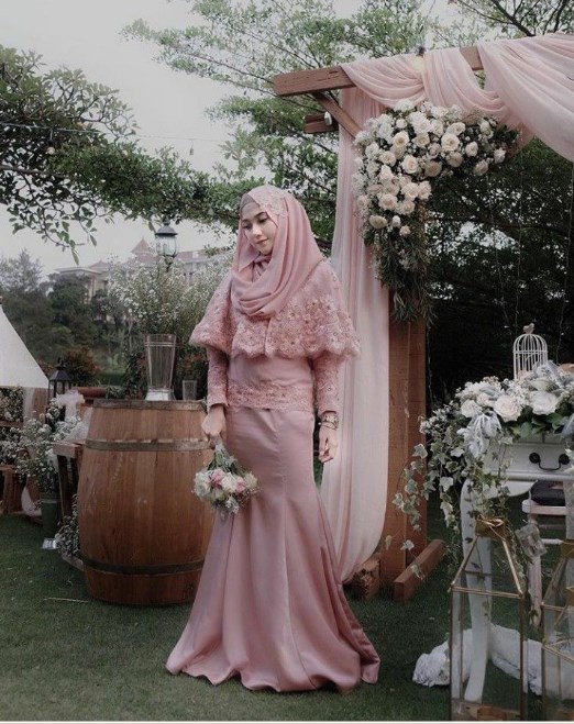 Baju Kebaya Brokat Modern Model Cape Dusty Pink