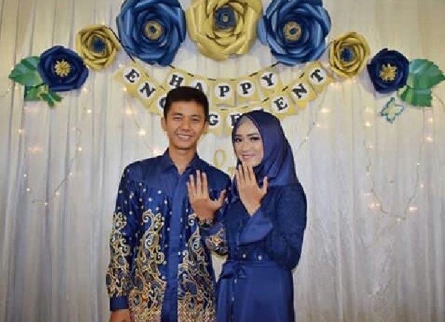 Baju Kebaya Couple Terbaru Model Lainnya Navy