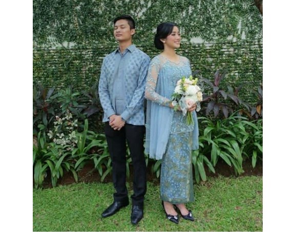 Baju Kebaya Couple Terbaru Model Lainnya Soft Blue