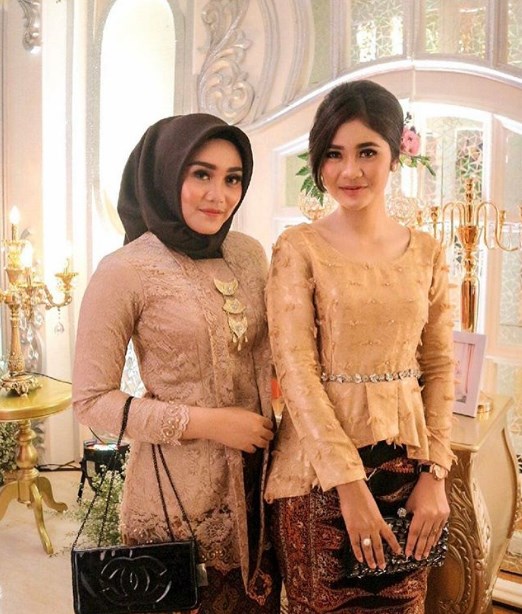 Baju Kebaya Kutubaru Brokat Modern Cream