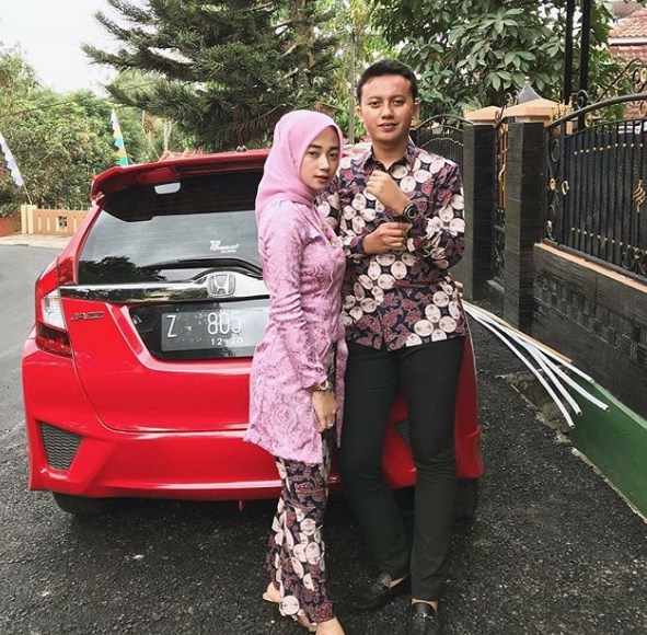Baju Kebaya Kutubaru Brokat Panjang Pink