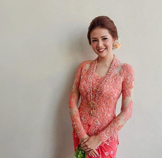Baju Kebaya Kutubaru Brokat Payet Modern Orange