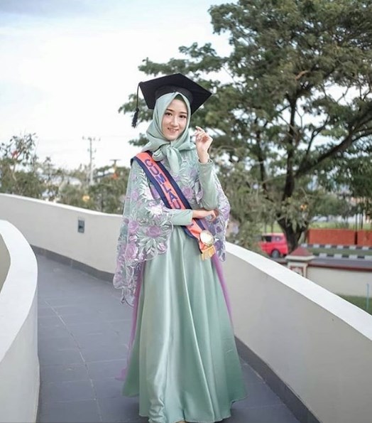 Baju Kebaya Wisuda Model Dress Cape