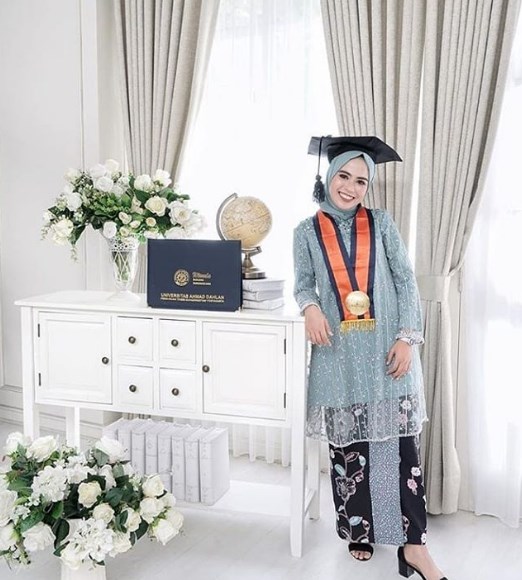 Baju Kebaya Wisuda Tunic Panjang Modern Grey
