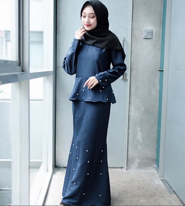 Contoh Model Baju Gamis Modern Anak Muda Masa Kini Mutiara Lengan Lonceng Navy