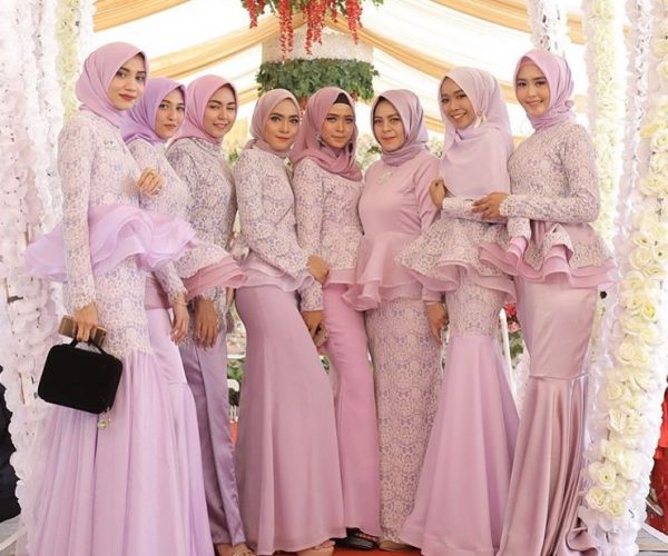 Dress Brokat Kombinasi Satin Model Duyung Peplum Lavender