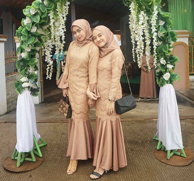 Dress Brokat Pesta Terbaru Modern Baby Gold