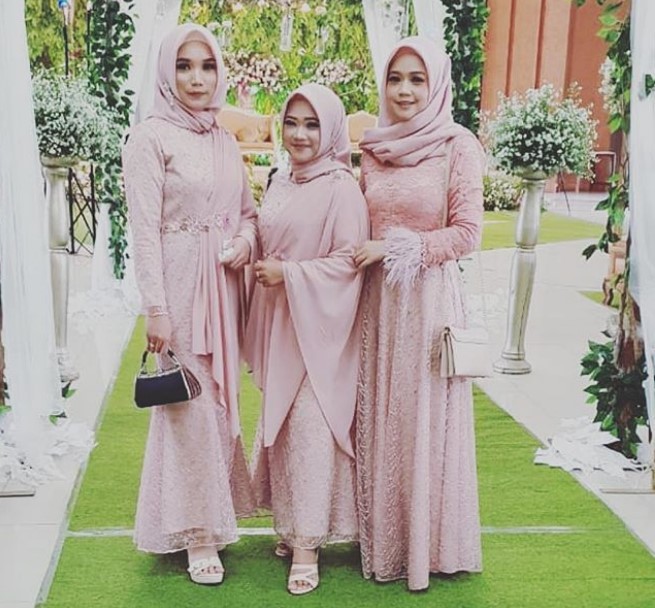 Dress Brokat Pesta Terbaru Modern Baby Pink