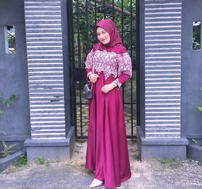 Dress Brokat Pesta Terbaru Modern Maroon