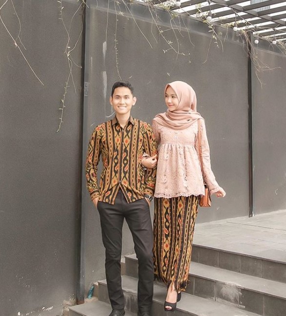 Gamis Batik Kombinasi Brokat Terbaru Baby Peach