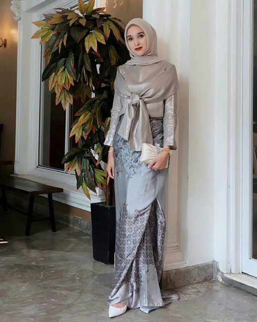 Gamis Batik Kombinasi Brokat Untuk Pesta Organza Soft Silver