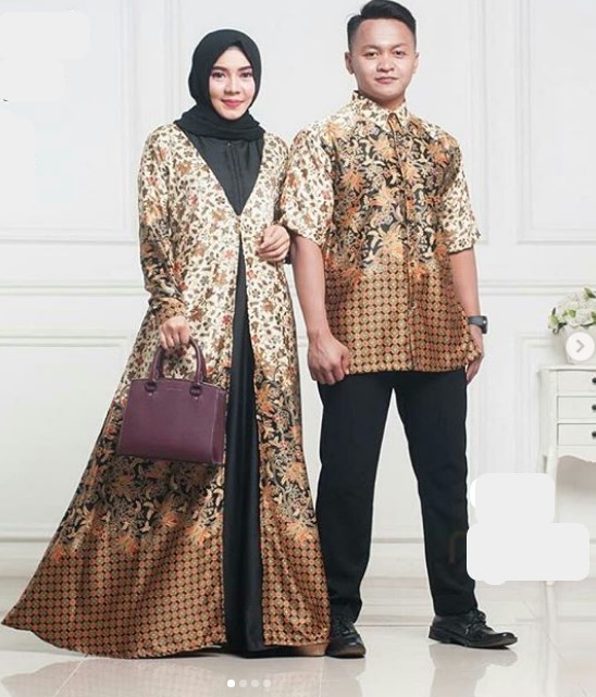Gamis Batik Kombinasi Kain Polos Satin Kekinian Blazer Panjang Soft Cream