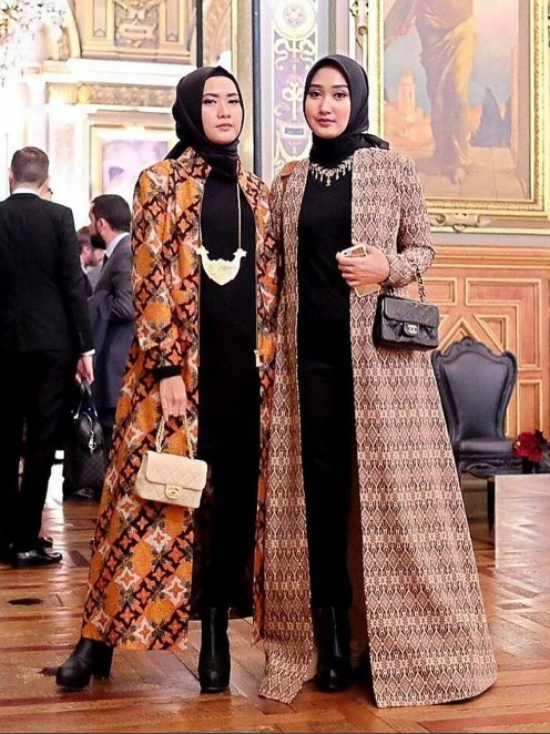 Gamis Batik Kombinasi Kain Polos Terbaru Model Outer