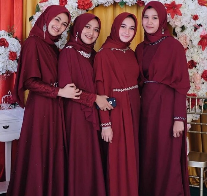 Gamis Brokat Kombinasi Sifon Terbaru Merah Maroon
