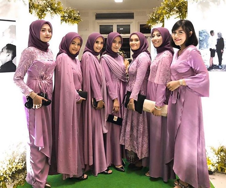 Gamis Brokat Kombinasi Sifon Terbaru Modern Lavender