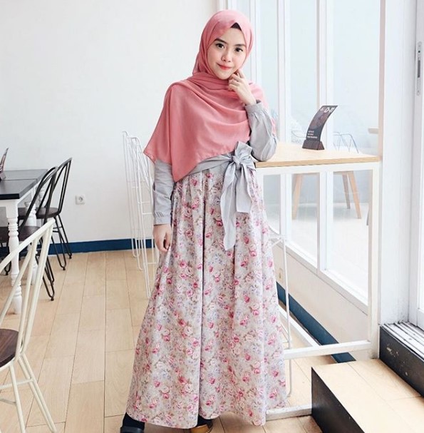Gamis Katun Jepang Motif Bunga Kombinasi Polos Soft Grey