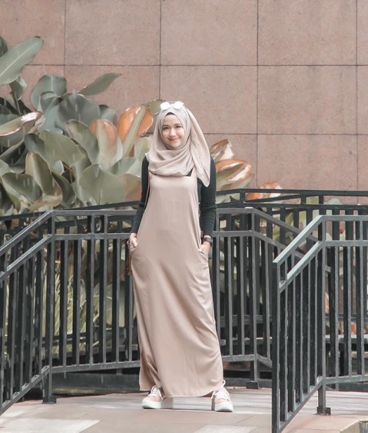 Gamis Katun Polos Kombinasi Modern Dress Overall Cream