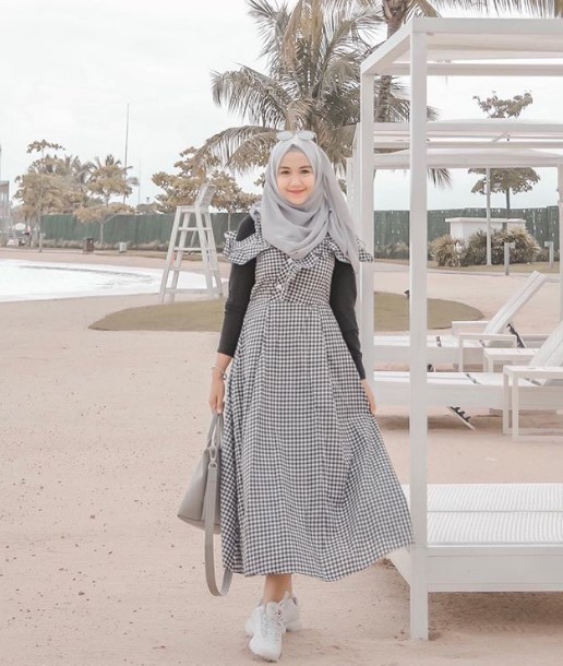 Gamis Katun Polos Kombinasi Modern Kotak Kecil Abu Muda Hitam