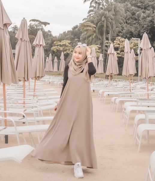 Gamis Katun Polos Kombinasi Modern Overall Maxi Cream Hitam