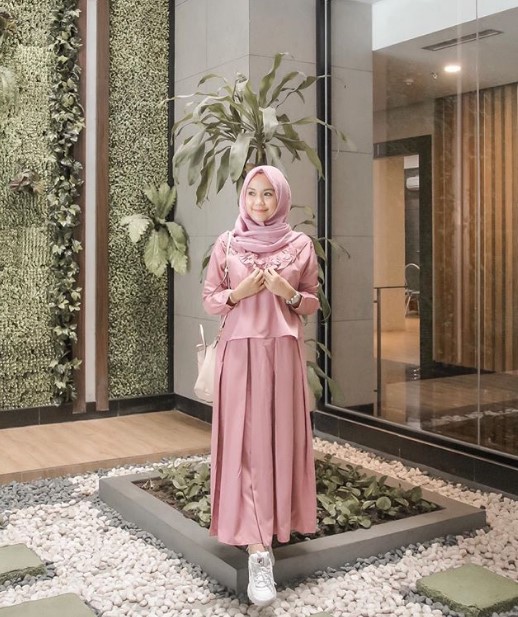 Gamis Katun Polos Kombinasi Modern Simpel Dusty Pink