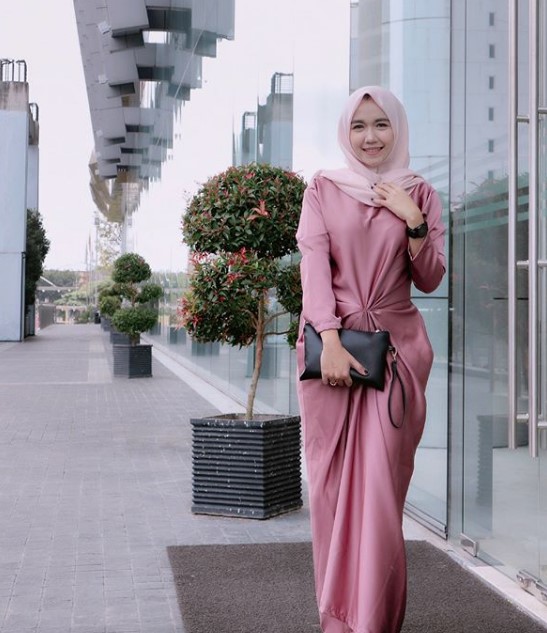 Gamis Modern untuk Anak Muda Terbaru Dusty Pink Tua