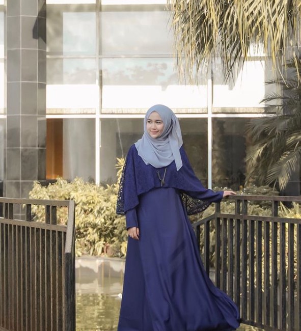 Gamis Modern untuk Anak Muda Terbaru Navy
