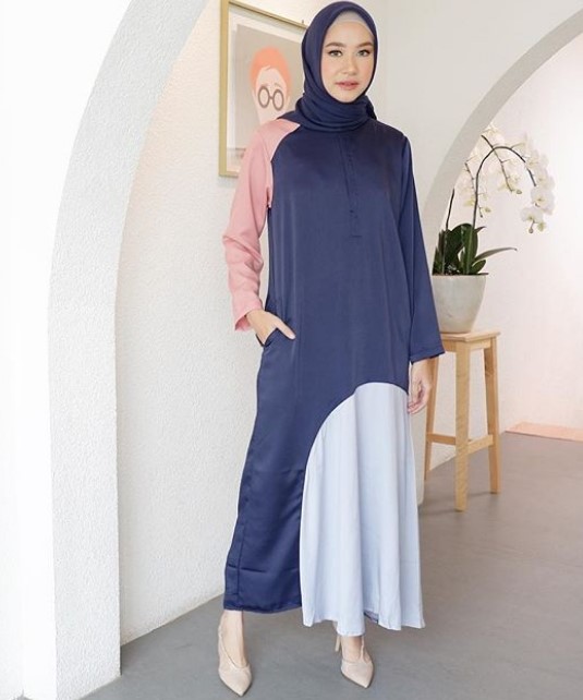 Gamis Muslimah Terbaru Untuk Remaja Masa Kini Maxmara Kombinasi Navy, Soft Grey, Pink
