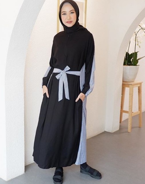 Gamis Muslimah Terbaru Untuk Remaja Modern Ikat Pinggang Hitam